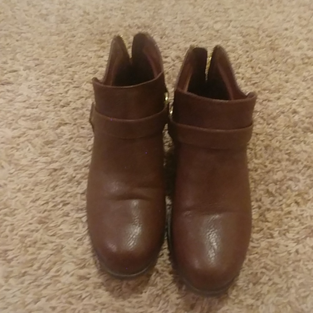 Boots - Picture 2 of 4